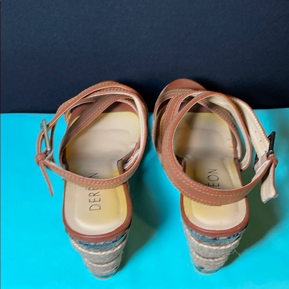 Deréon Wedges - Picture 4 of 6